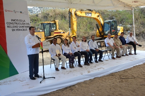 Ramón Poo da banderazo de inicio a construcción de nuevo relleno sanitario